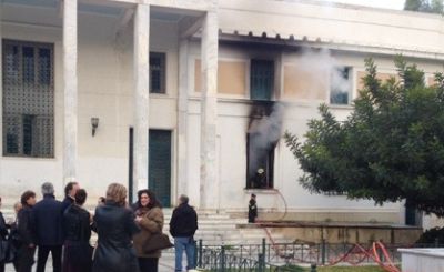 Απέχουν Τρίτη και Τετάρτη των καθηκόντων τους οι δικηγόροι της Κορίνθου