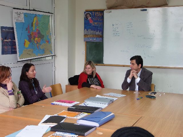 Σχολείο Δεύτερης Ευκαιρίας επισκέφθηκε ο υφυπουργός Παιδείας Κ. Γκιουλέκας