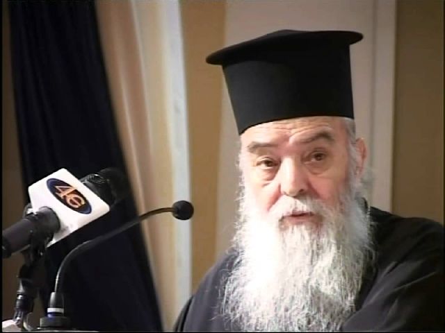 «Το ράσο μου πετάει τριφασικό ρεύμα»!