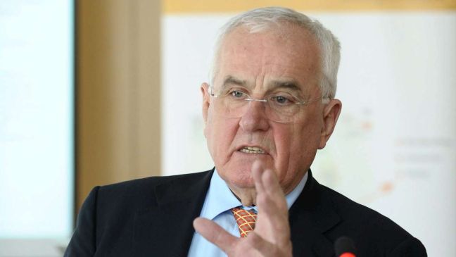 «Διαψεύδω ότι θα αναλάβει χρέη συμβούλου ο Χαρτς»