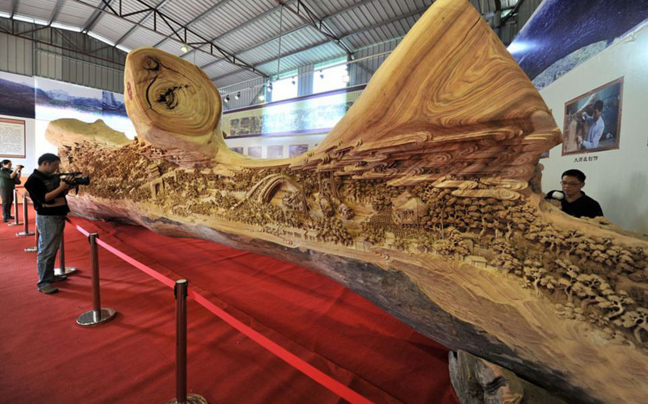 Το μεγαλύτερο ξύλινο γλυπτό
