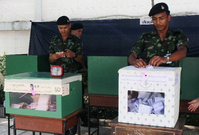Προς εκλογές τον Ιούλιο η Ταϊλάνδη