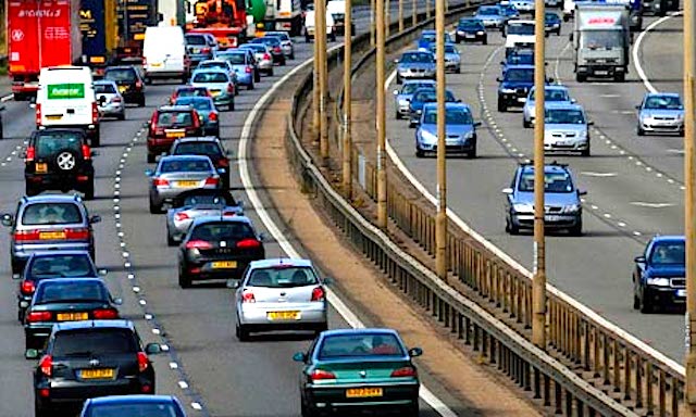 «Ξέφυγε» η μόλυνση σε αυτοκινητόδρομο της Βρετανίας
