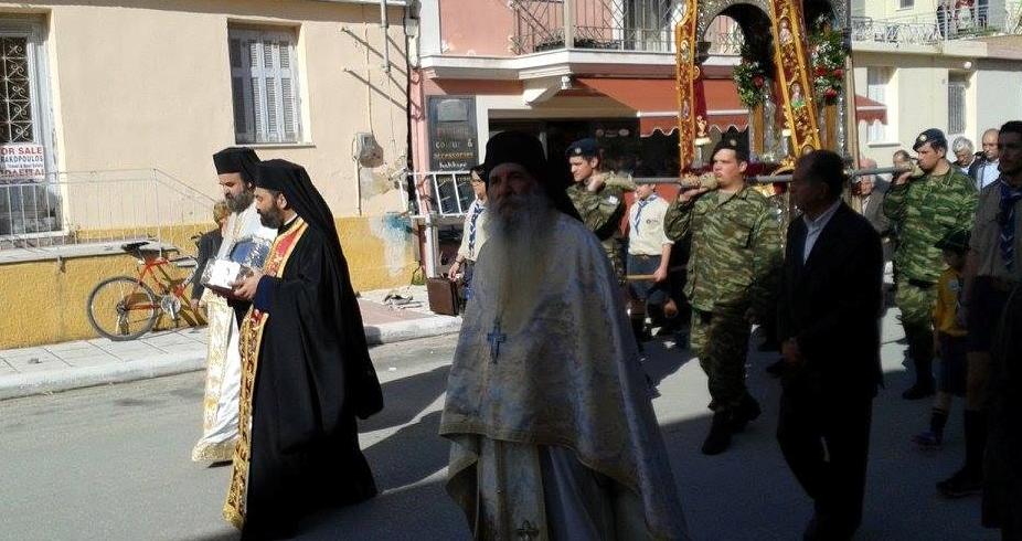 Το Ληξούρι τιμά τον Άγιό του ανάμεσα στα χαλάσματα