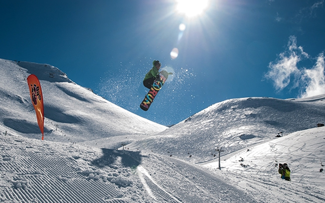 Διήμερο snowboard πάρτι στα Καλάβρυτα