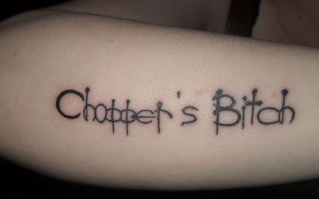 Έκοψε το τατουάζ και το έστειλε στον πρώην σύντροφό της