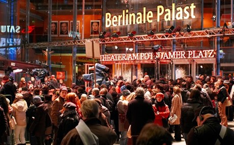 Βραβείο στο Φεστιβάλ Βερολίνου για την ταινία «Στο Σπίτι» του Αθανάσιου Καρανικόλα