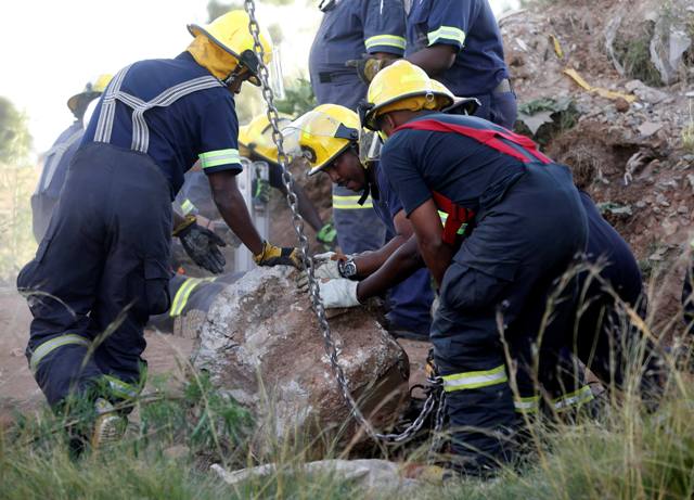 Επιχείρηση διάσωσης παράνομων μεταλλωρύχων στη Ν. Αφρική