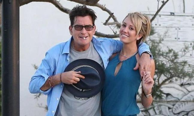 Παντρεύεται ο Charlie Sheen