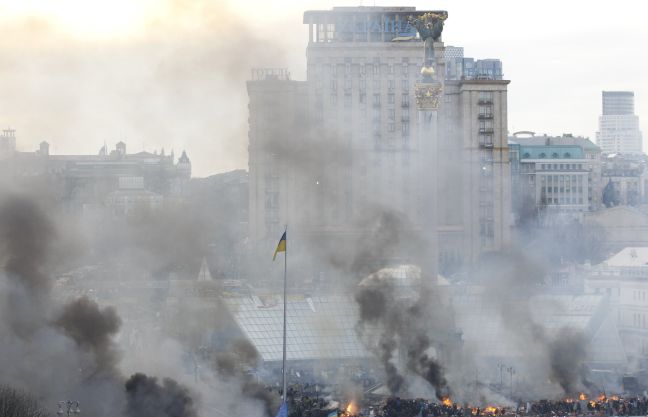 «Πολύνεκρο &#8220;ευρωπαϊκό&#8221; πραξικόπημα στο Κίεβο»