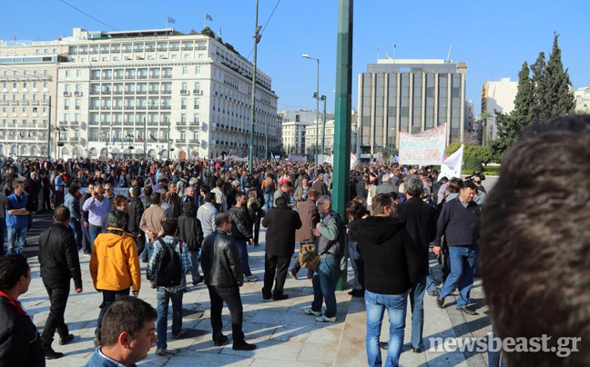 Στη Βουλή έφθασε η πορεία των αγροτών