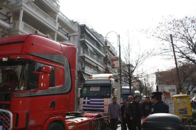 Έφτασαν με φορτηγά στην περιφέρεια Θεσσαλίας