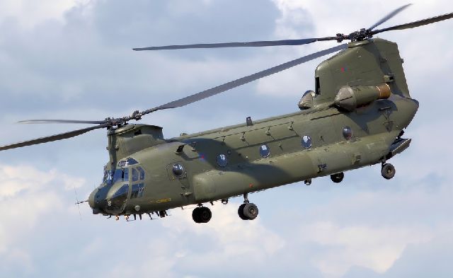 Αναγκαστική προσγείωση δυο ελικοπτέρων Σινούκ του ΝΑΤΟ στη Ζάκυνθο