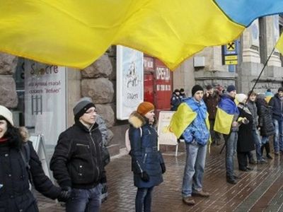 Ειρηνική διαδήλωση Ουκρανών έξω από την πρεσβεία της Ρωσίας στη Λευκωσία
