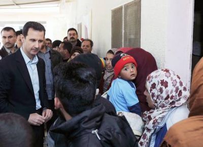 Ο Άσαντ σε προσφυγικό καταυλισμό της Συρίας