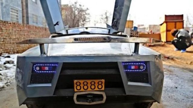 Κινέζικο αντίγραφο της Lamborghini Aventador… σε μινιατούρα