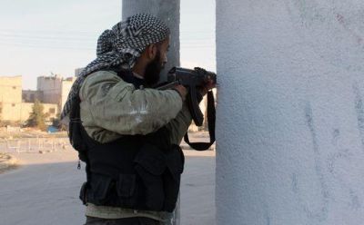 Ο συριακός στρατός συγκρούεται με το Ισλαμικό Κράτος