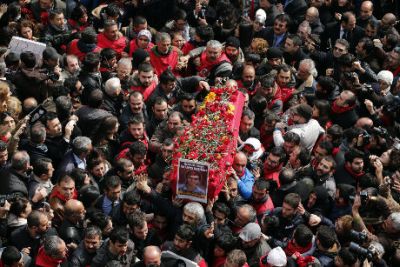 Δύο εκατομμύρια Τούρκοι διαδήλωσαν στη μνήμη του 15χρονου Μπερκίν Ελβάν