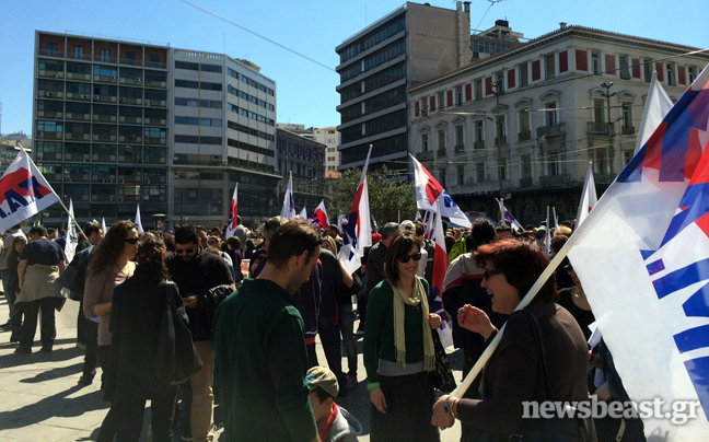 Στους δρόμους ΑΔΕΔΥ και ΟΛΜΕ για τις απολύσεις στο Δημόσιο