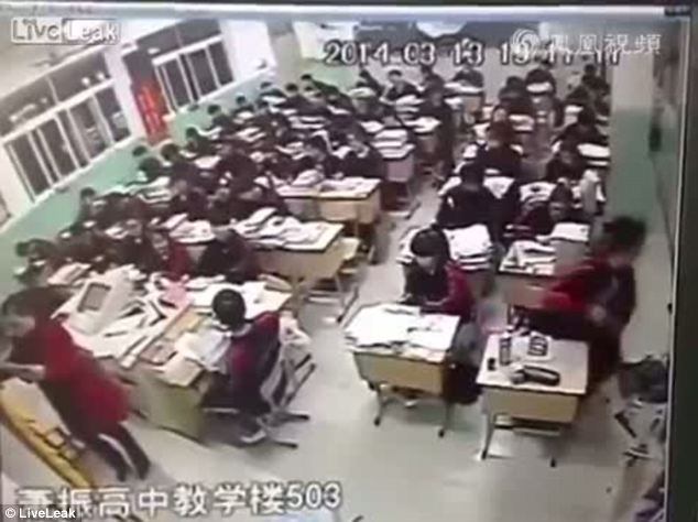 Αυτοκτονία μαθητή την ώρα του μαθήματος στην Κίνα!