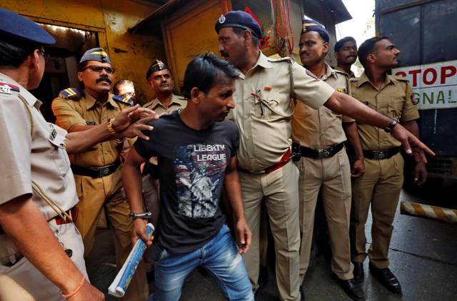 Ισόβια σε τέσσερις βιαστές στην Ινδία