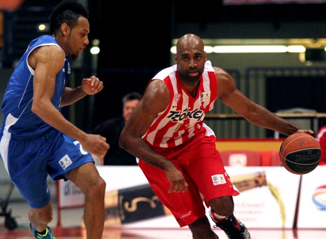 Άνετα στο 94-64 με τον Πανελευσινιακό ο Ολυμπιακός