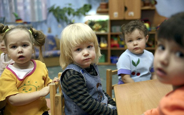 Οι φωτογραφίες μιας 2χρονης που σόκαραν τη Ρωσία