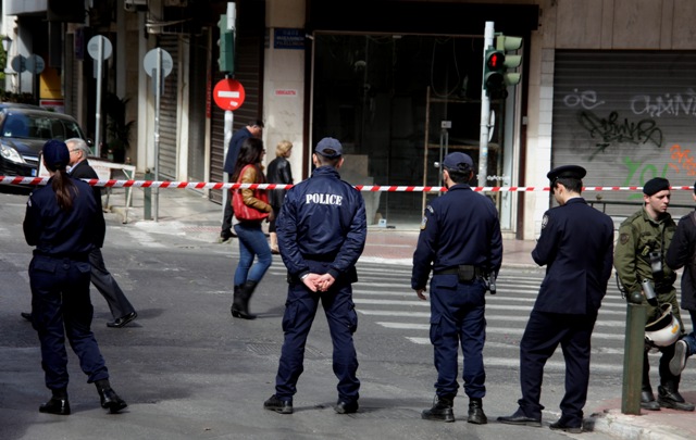 Ανοίγουν σταδιακά οι δρόμοι στο κέντρο της Αθήνας