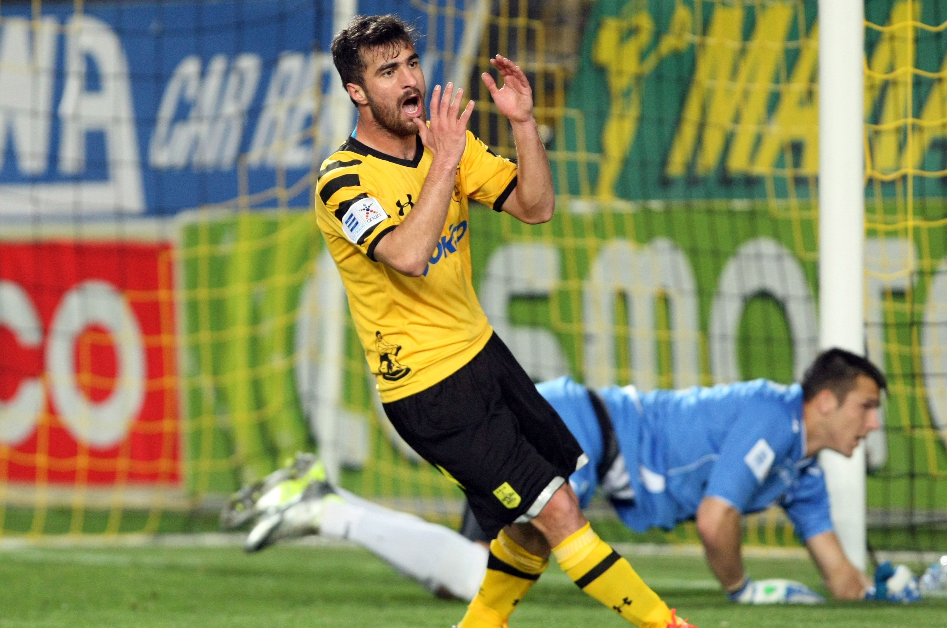 «Φοράμε μια βαριά φανέλα»