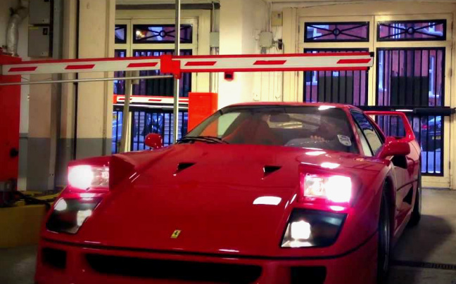 Παρκάροντας με Ferrari F40 τρόπο