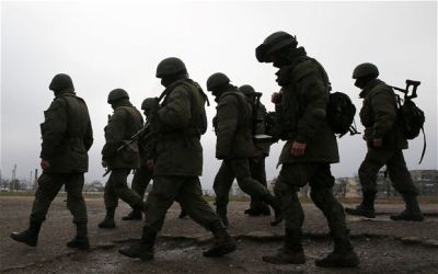 «Κοντά στα ουκρανικά σύνορα χιλιάδες Ρώσοι στρατιώτες»