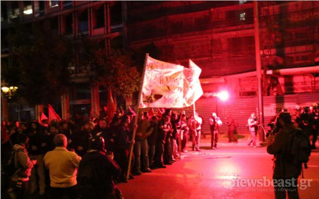 Εικόνες από τις συγκεντρώσεις στο κέντρο της Αθήνας