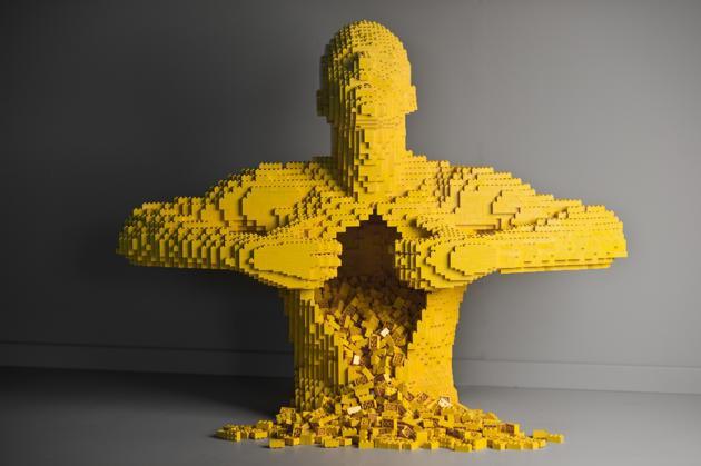 Γλυπτά από lego