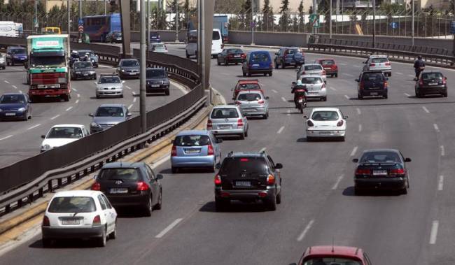 Καραμπόλα δέκα αυτοκινήτων στον Κηφισό