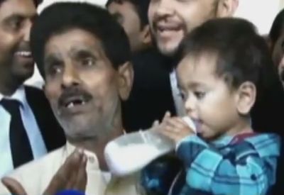 Μωρό εννέα μηνών κατηγορείται για απόπειρα δολοφονίας στο Πακιστάν