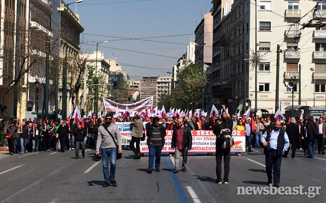 Στη Βουλή κατευθύνεται το ΠΑΜΕ