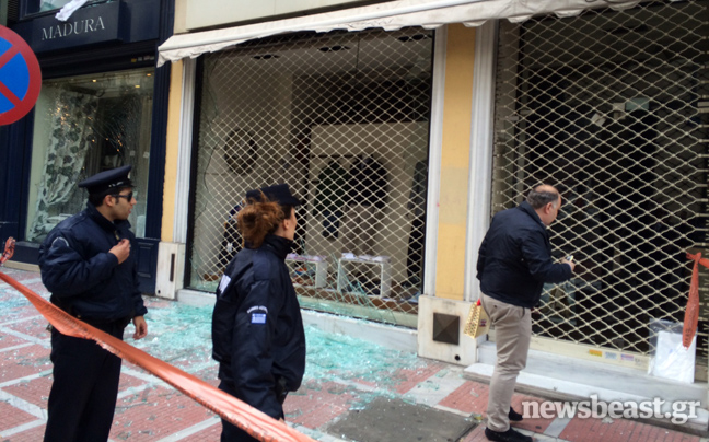 Τεράστιες ζημιές σε καταστήματα από την έκρηξη
