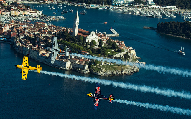 Οι αερομαχίες του Red Bull Air Race συνεχίζονται στην Κροατία
