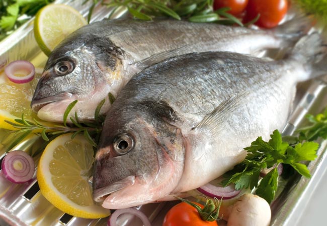 Ποιες βιταμίνες χάνετε αν δεν τρώτε ψάρια