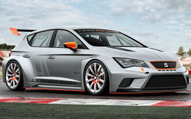 Το Seat Leon Cup Racer σε θρυλικές πίστες