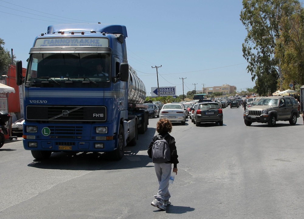 Κλέβουν διαρκώς αυτοκίνητα από το πάρκινγκ του ΠΑΓΝΗ