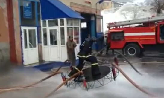 Οι Ρώσοι πυροσβέστες είναι πολύ ανώριμοι