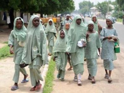 Συνεχίζονται οι έρευνες για τις απαχθείσες μαθήτριες στη Νιγηρία