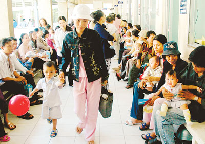 «Θερίζει» τα παιδιά η ιλαρά στο Βιετνάμ