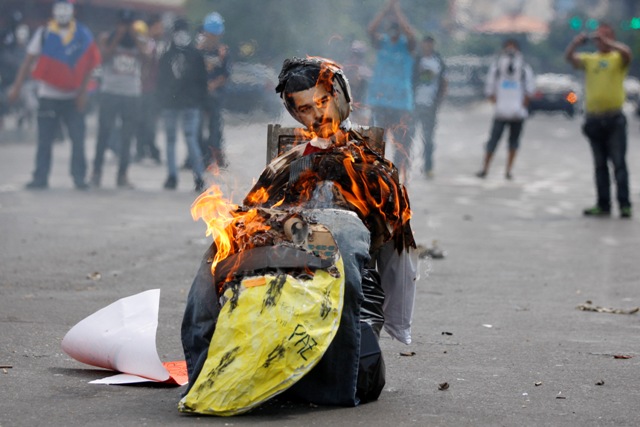 Διαδήλωση «Ανάστασης της Δημοκρατίας» στη Βενεζουέλα