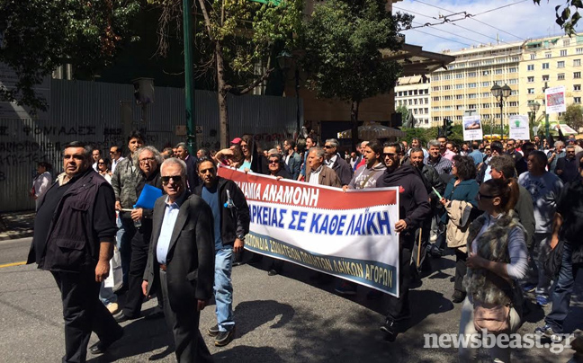 Πορεία παραγωγών και πωλητών λαϊκών αγορών προς τη Βουλή