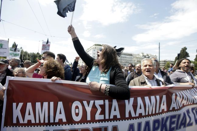 Έξω από τη Βουλή το απόγευμα οι παραγωγοί λαϊκών