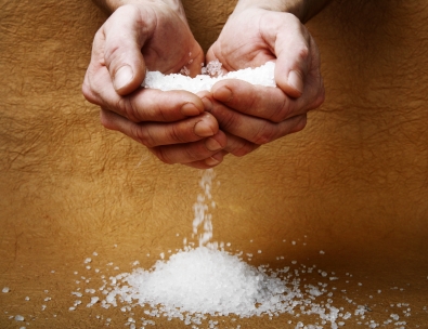 Αλάτι και υψηλό σωματικό βάρος μας γερνάνε γρηγορότερα