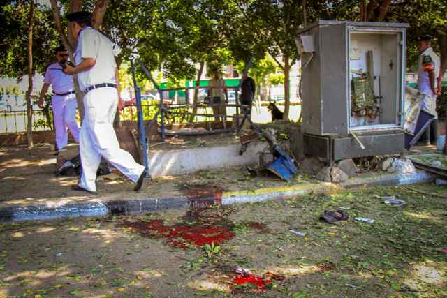 Σύγκρουση λεωφορείων με 33 νεκρούς στην Αίγυπτο