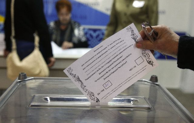 Οι Βρυξέλλες δεν αναγνωρίζουν τα δημοψηφίσματα στην ανατολική Ουκρανία